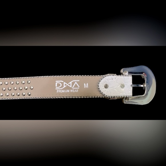 DNA Premium White & Silver Diamond Rhinestone Cowgirl Crocodile Belt - Picture 13 of 13